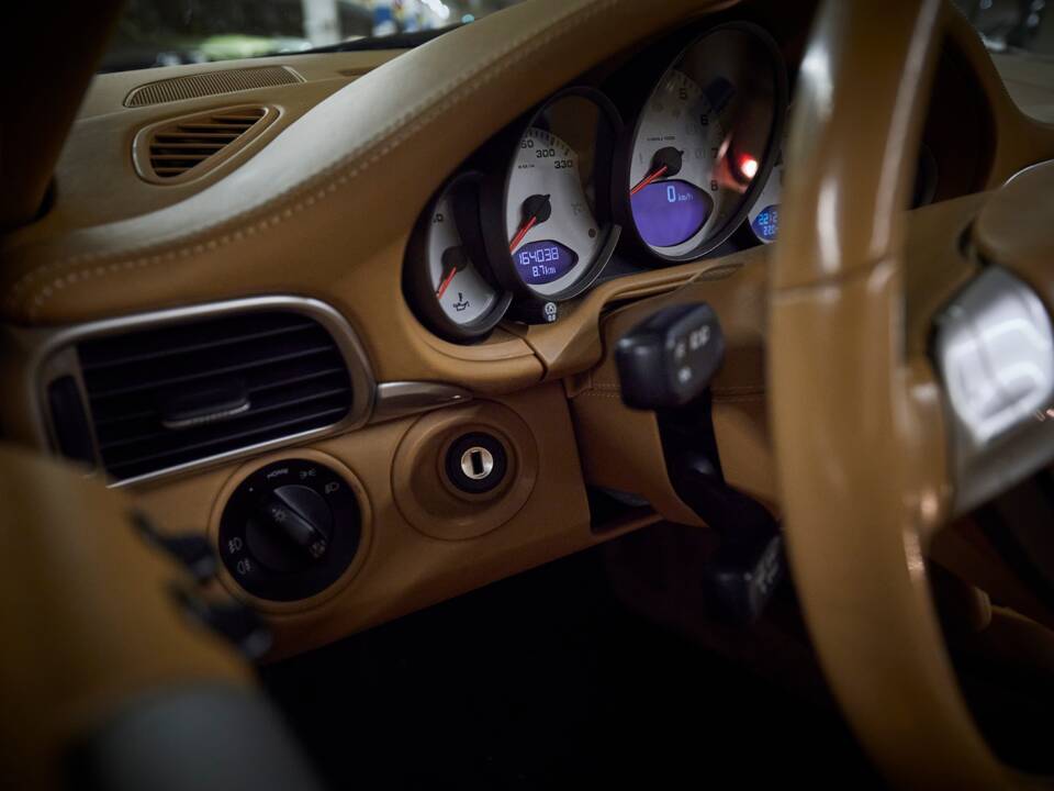 Bild 69/78 von Porsche 911 Carrera 4S (2006)