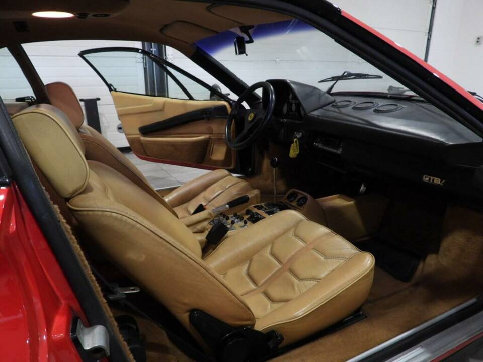 Immagine 8/15 di Ferrari 308 GTBi Quattrovalvole (1983)