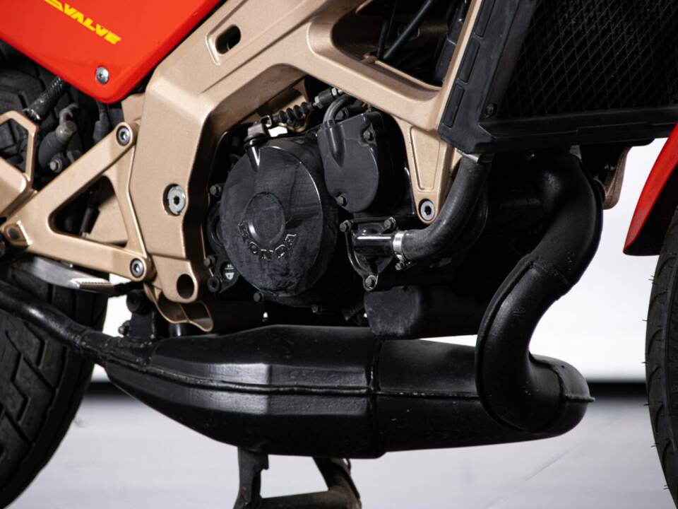 Image 35/50 of Honda NSR 125 R (1990)