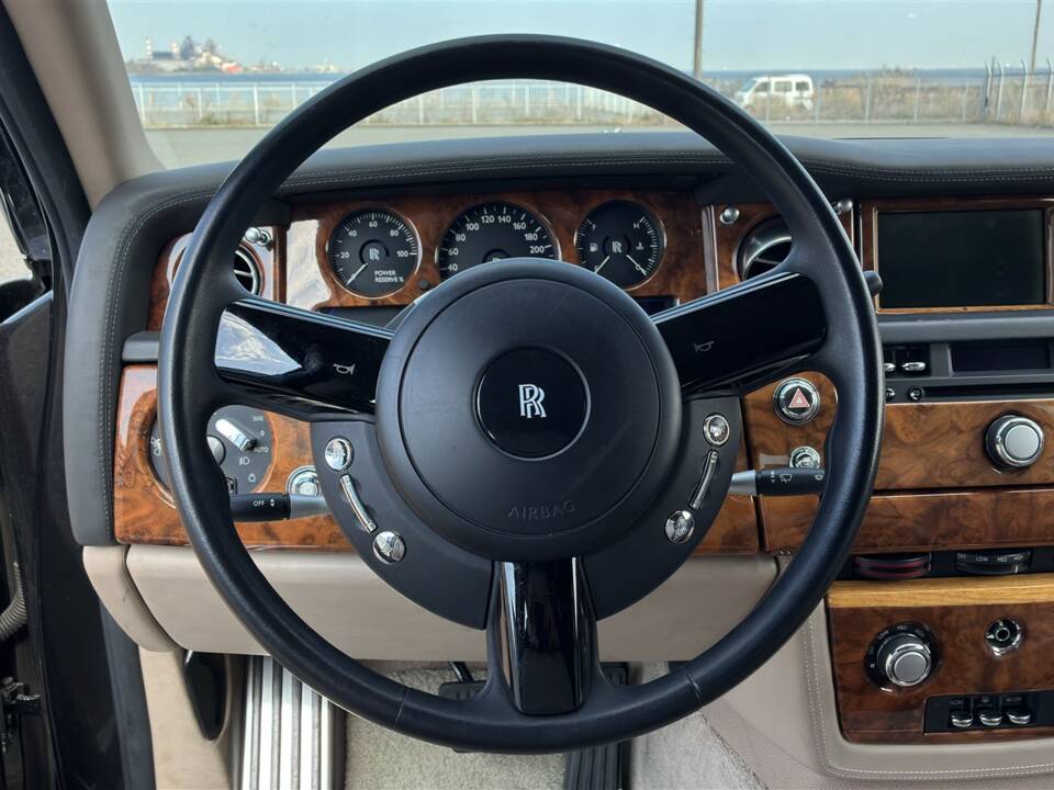 Image 15/44 of Rolls-Royce Phantom VII (2004)