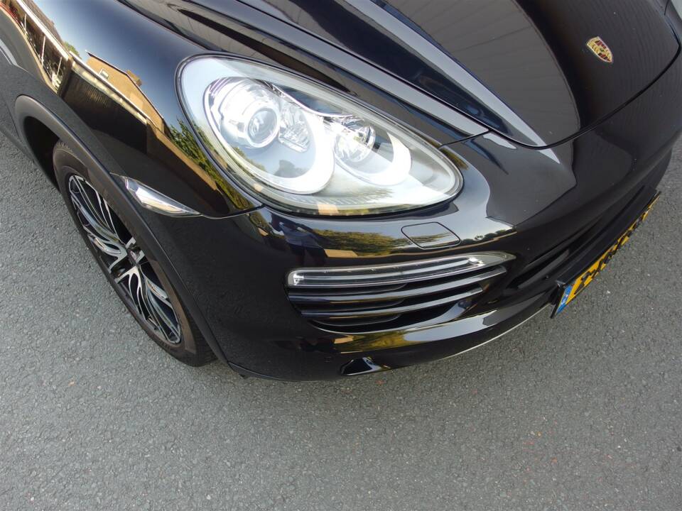 Image 30/96 of Porsche Cayenne S Diesel (2013)