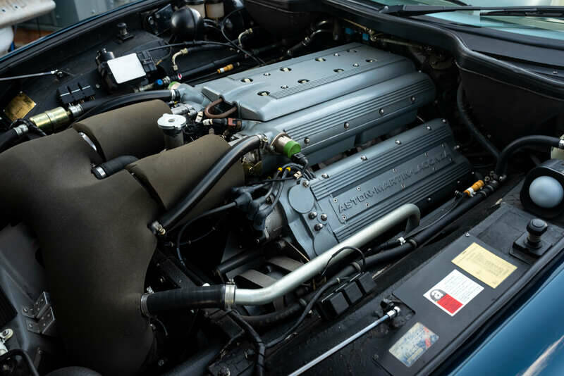 Image 3/50 of Aston Martin Virage Volante (1993)