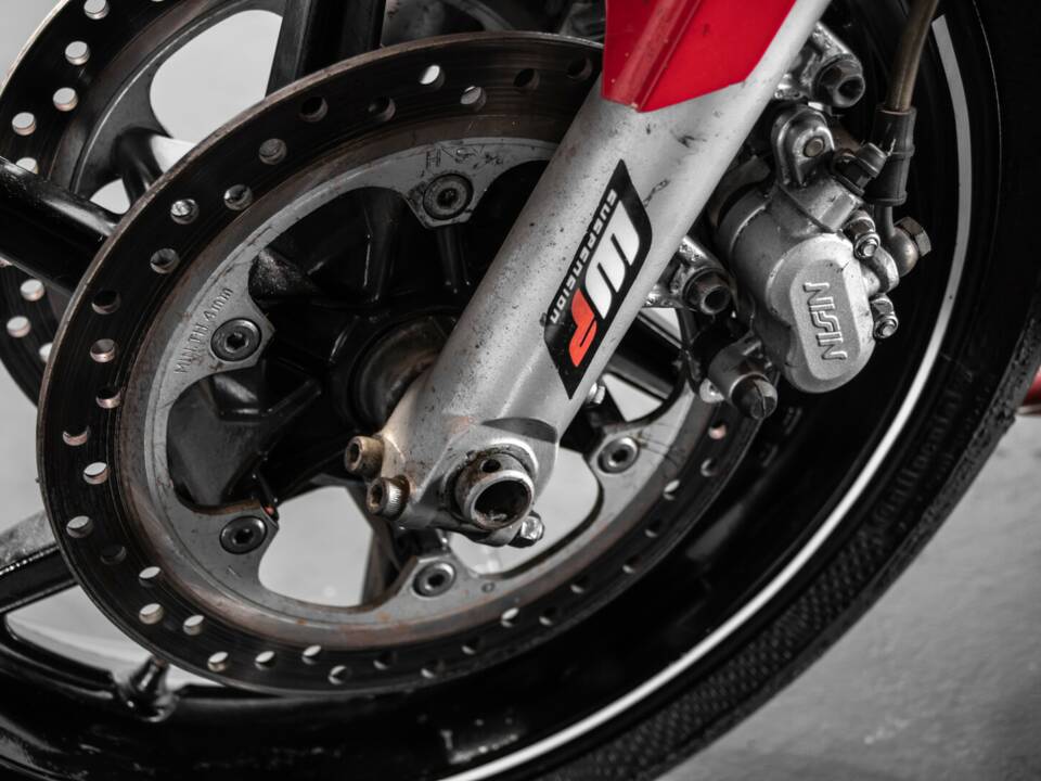 Bild 23/33 von Honda CBR 600 F (1994)