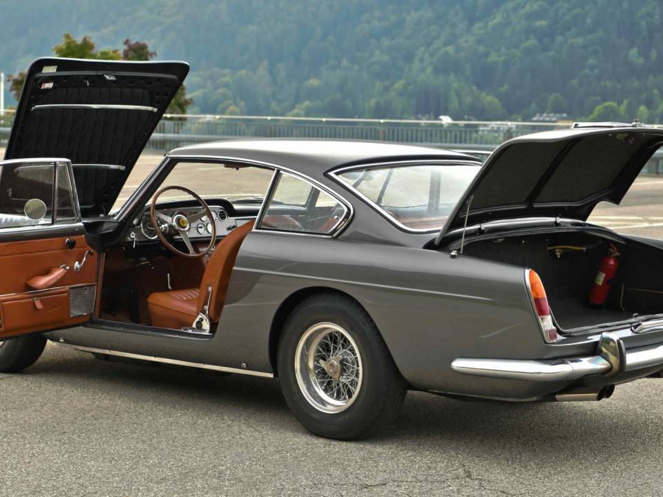 Imagen 13/50 de Ferrari 250 GTE (1963)