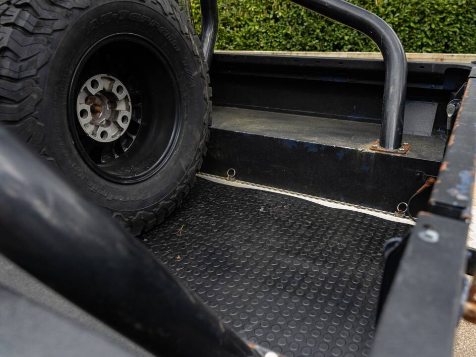 Image 24/43 of Land Rover Defender 90 (2010)