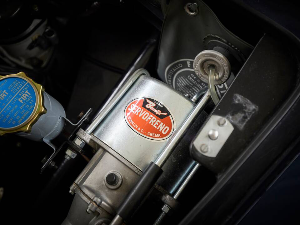 Imagen 83/90 de Ferrari 250 GT 2+2 (1963)