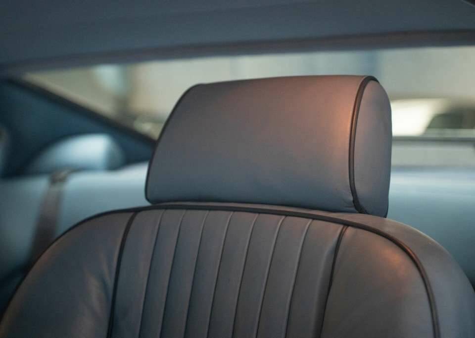 Bild 44/50 von Aston Martin V8 (1978)