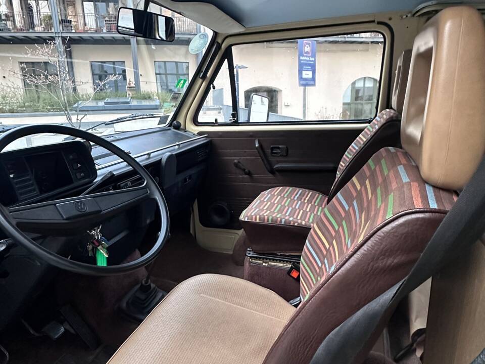 Immagine 14/19 di Volkswagen T3 Westfalia 2.0 (1980)