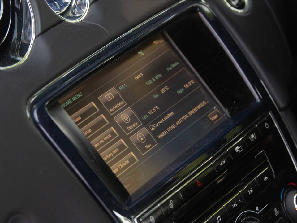 Image 49/50 of Jaguar XJ 5.0 (2011)