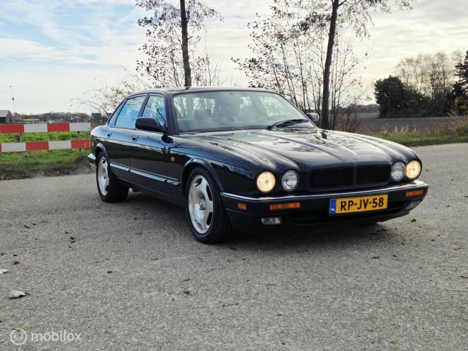 Bild 6/31 von Jaguar XJR 4.0 Supercharged (1997)
