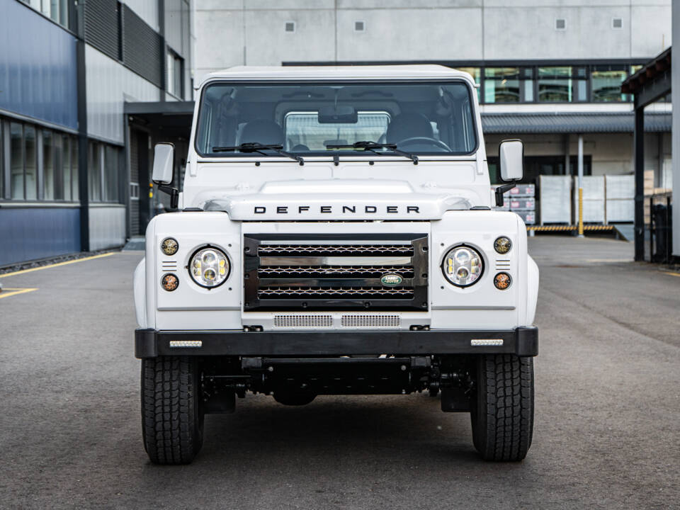 Image 18/66 of Land Rover Defender 90 TD4 (2007)
