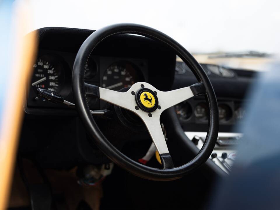 Imagen 25/36 de Ferrari 365 GTC/4 (1972)