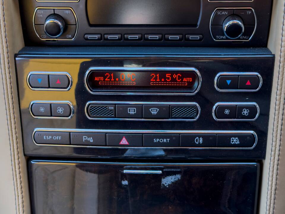 Image 16/25 of Bentley Brooklands (2008)