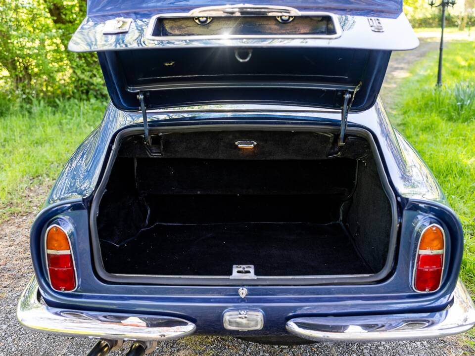 Image 59/62 of Aston Martin DB 6 (1967)