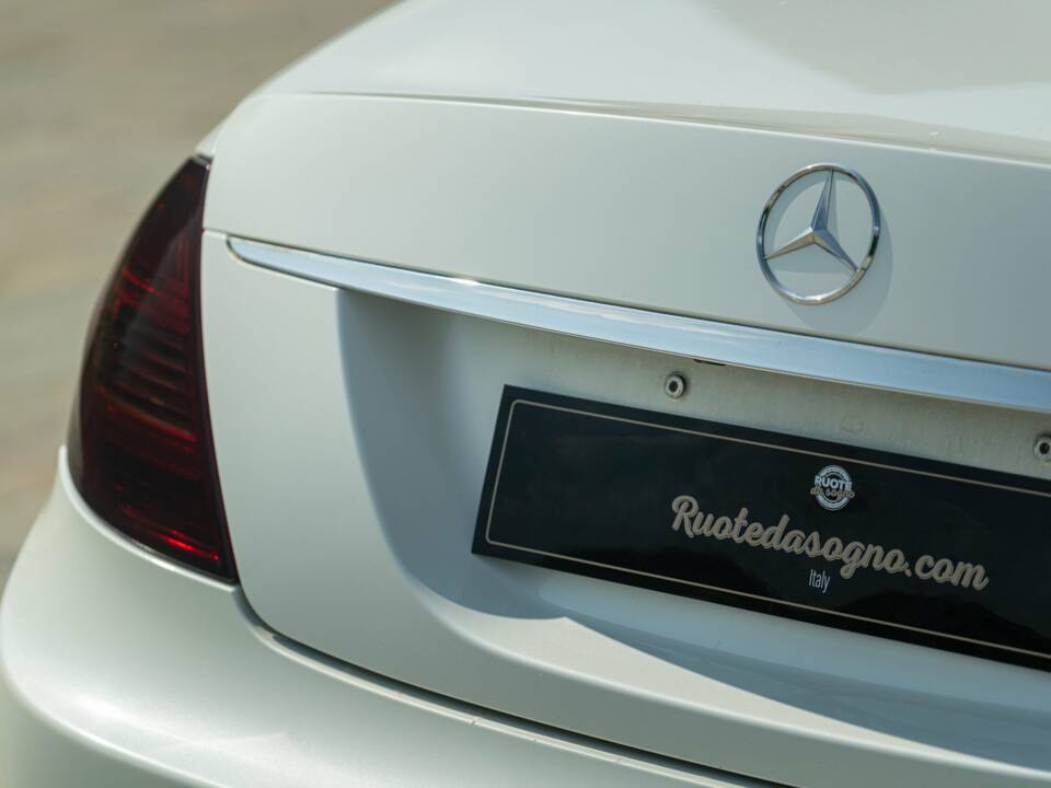 Image 30/50 of Mercedes-Benz CL 63 AMG (2009)