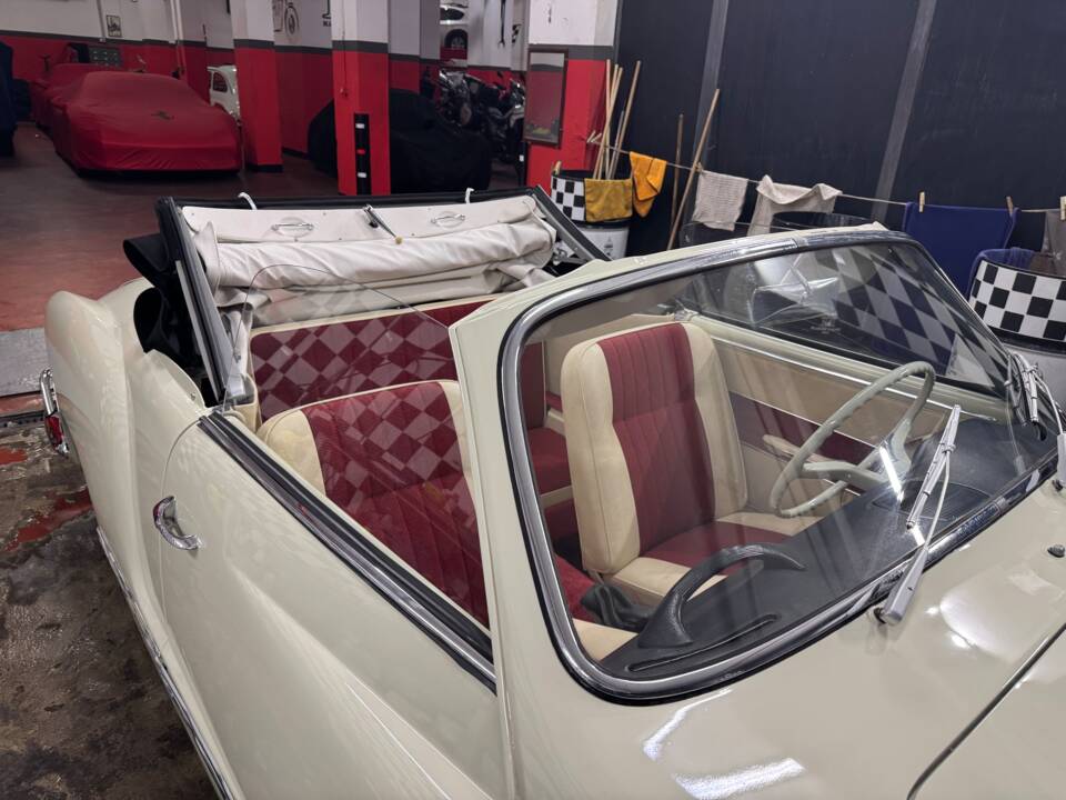 Image 14/27 of Volkswagen Karmann Ghia 1200 (1962)