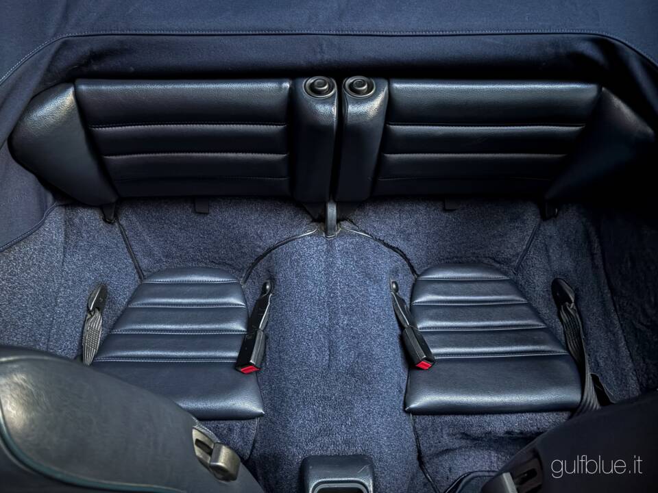 Image 20/42 of Porsche 911 Carrera 2 (1991)