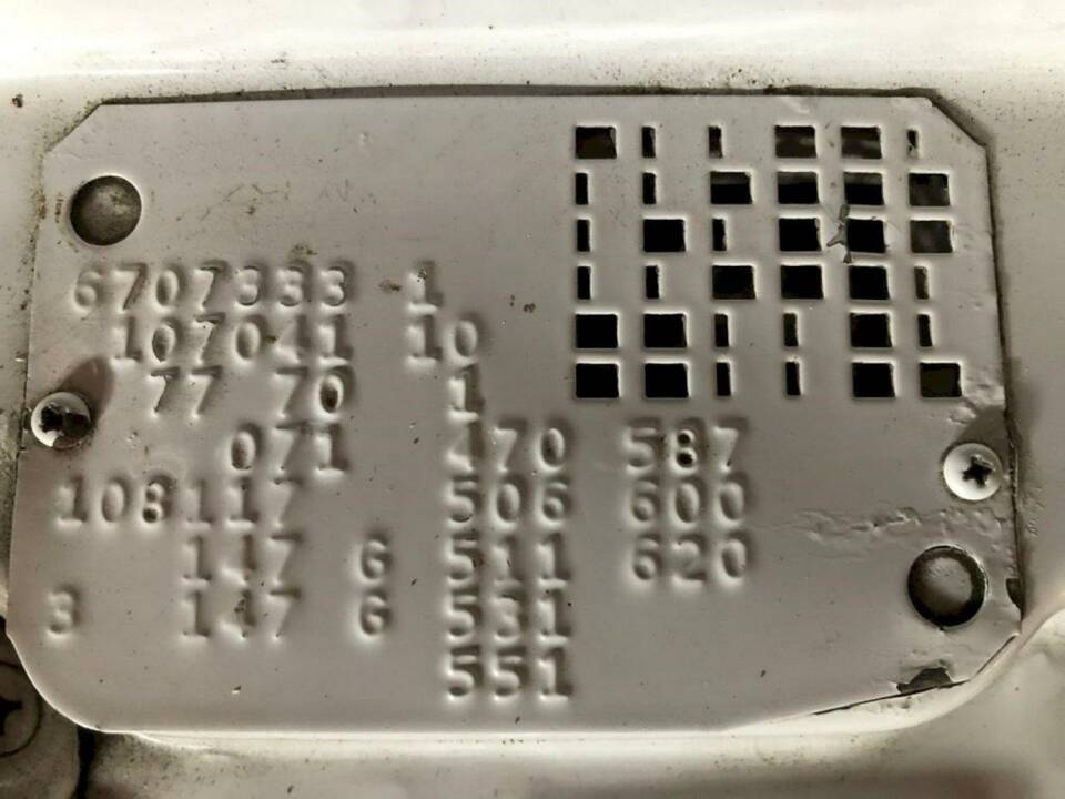 Image 34/36 of Mercedes-Benz 300 SL (1986)