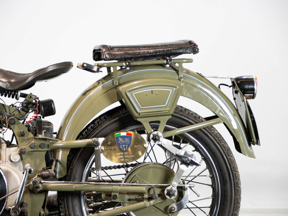 Image 27/50 of Moto Guzzi DUMMY (1963)