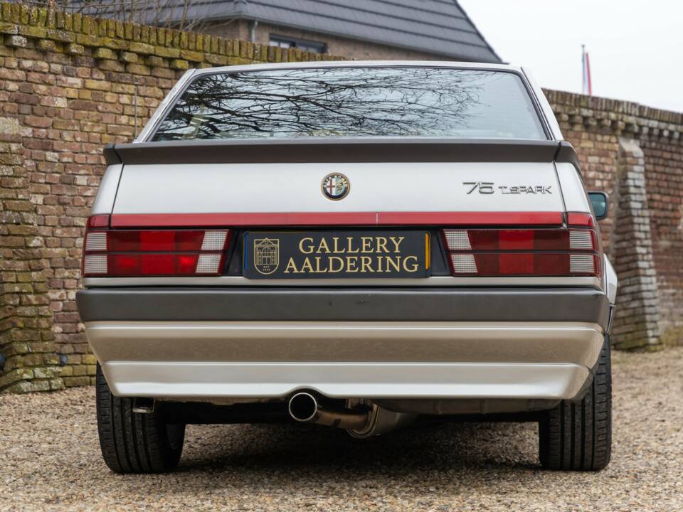 Afbeelding 41/50 van Alfa Romeo 75 2.0 Twin Spark (1988)