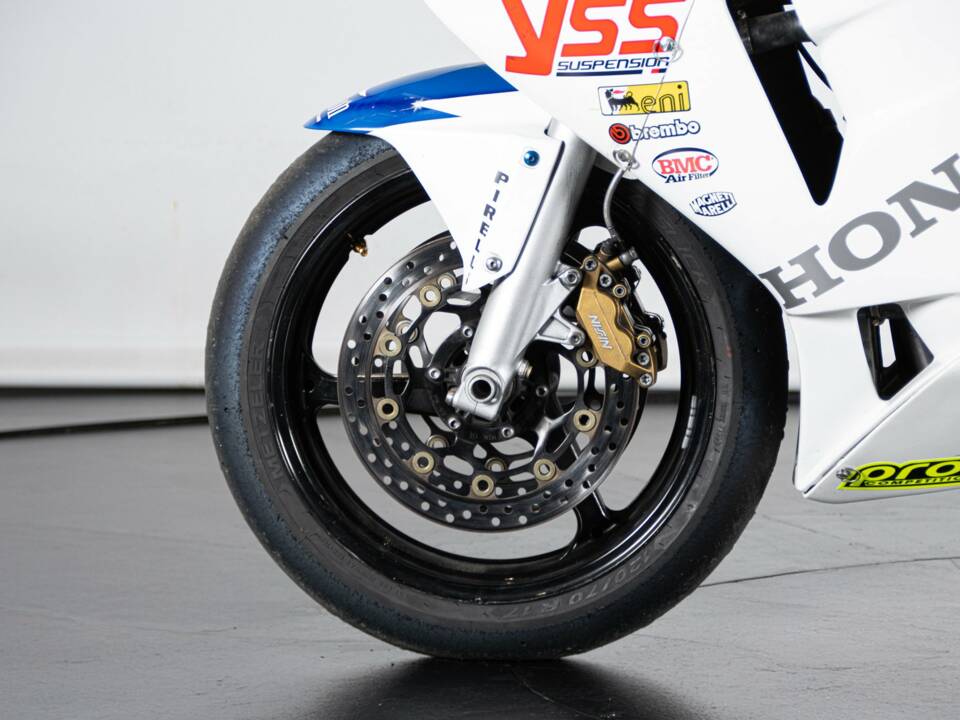 Image 21/50 de Honda DUMMY (2004)