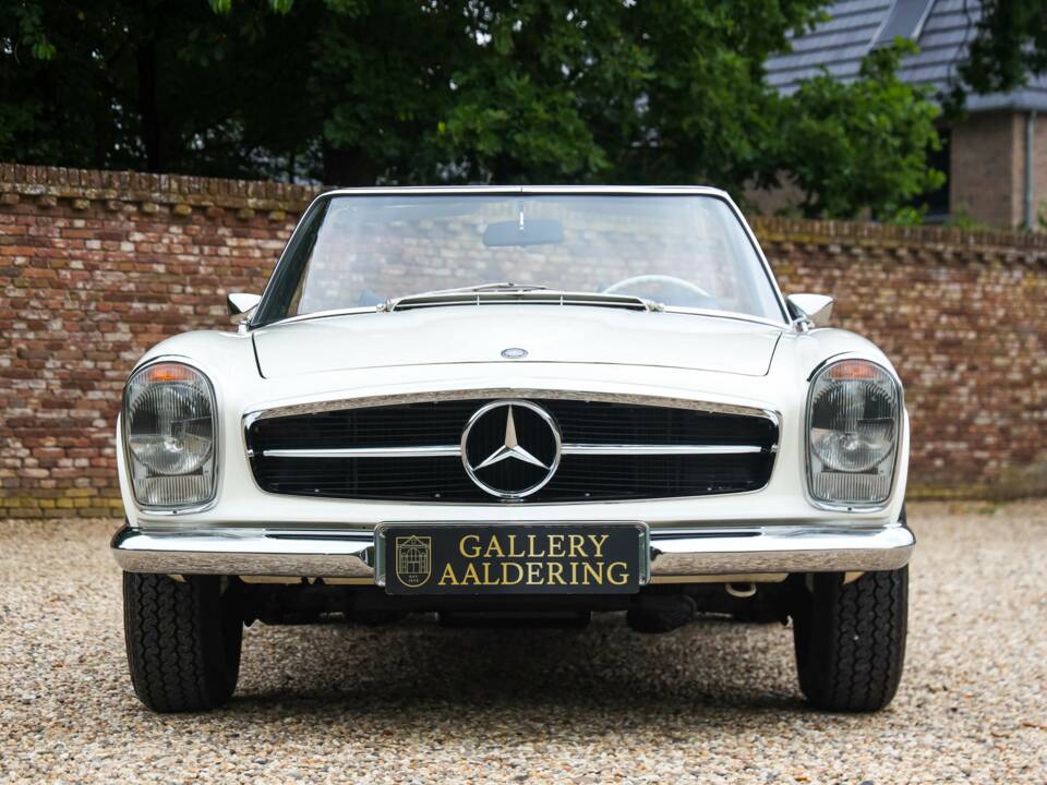 Image 5/50 de Mercedes-Benz 280 SL (1971)
