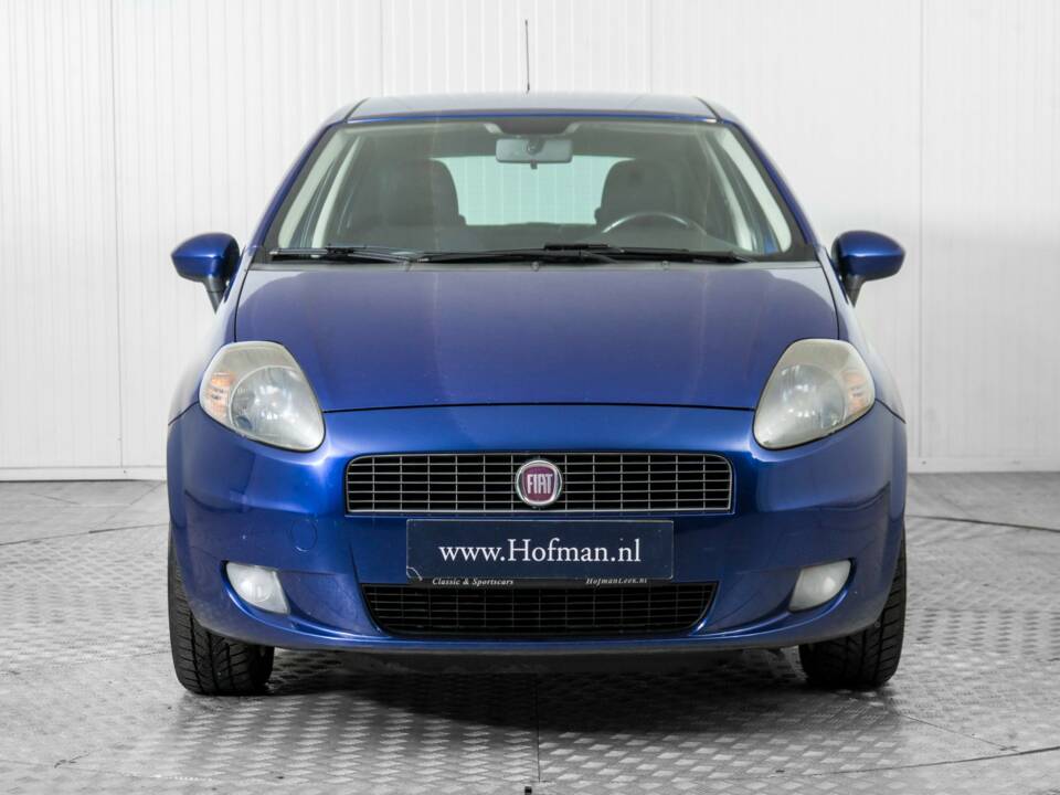 Bild 14/50 von FIAT Grande Punto 1.4 (2009)