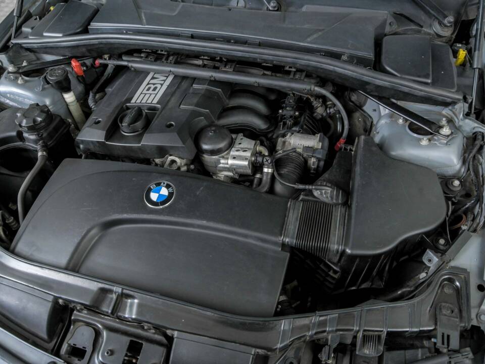 Immagine 40/50 di BMW 120i (2012)