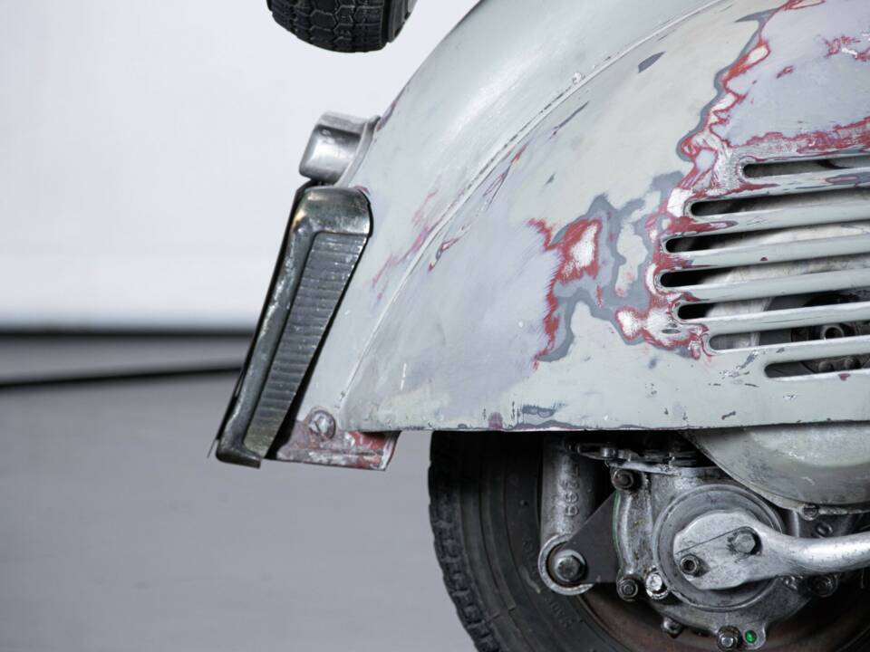Immagine 11/50 di Piaggio Vespa 125 (1954)