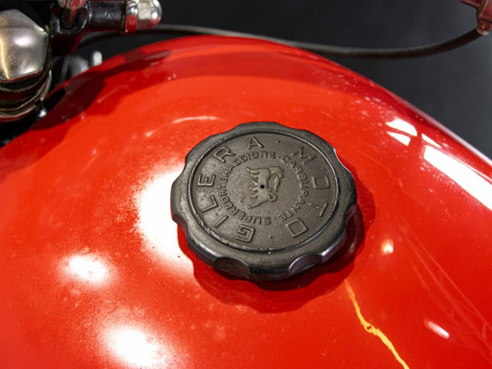 Bild 45/50 von Gilera 150 Sport (1951)