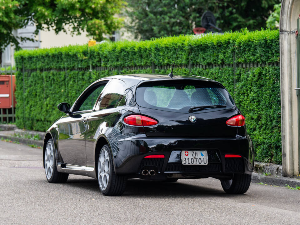 Image 10/36 of Alfa Romeo 147 3.2 GTA (2003)
