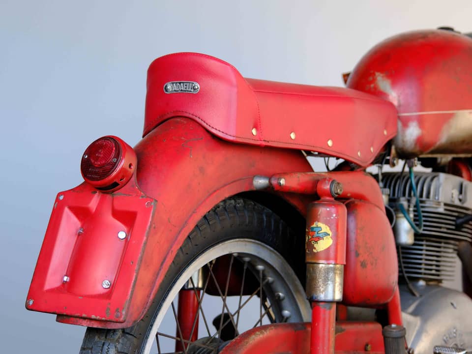 Image 75/83 of MV Agusta 175 CS Sport Disco Volante (1955)
