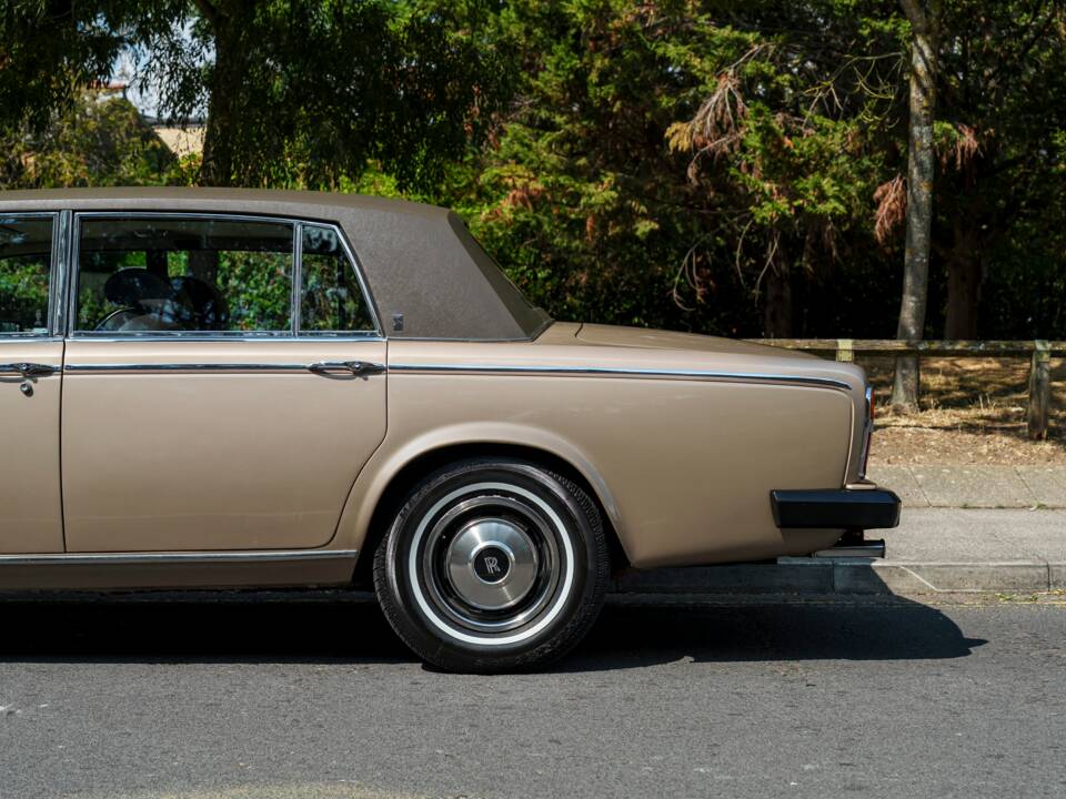 Image 15/28 of Rolls-Royce Silver Wraith II (1980)