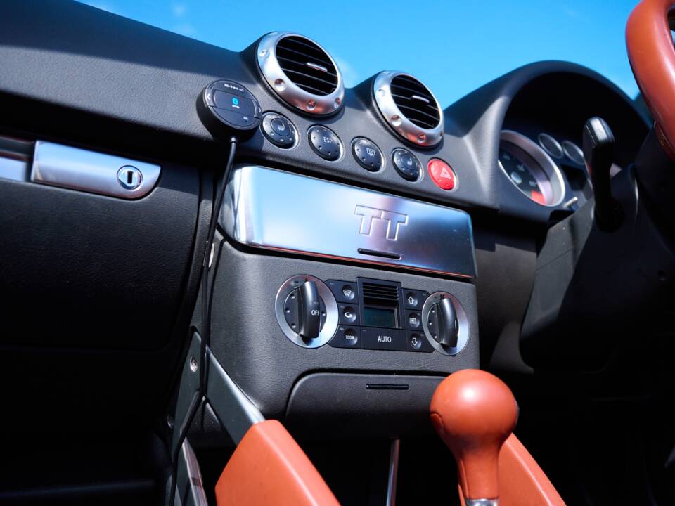 Bild 27/50 von Audi TT 1.8 T (2003)
