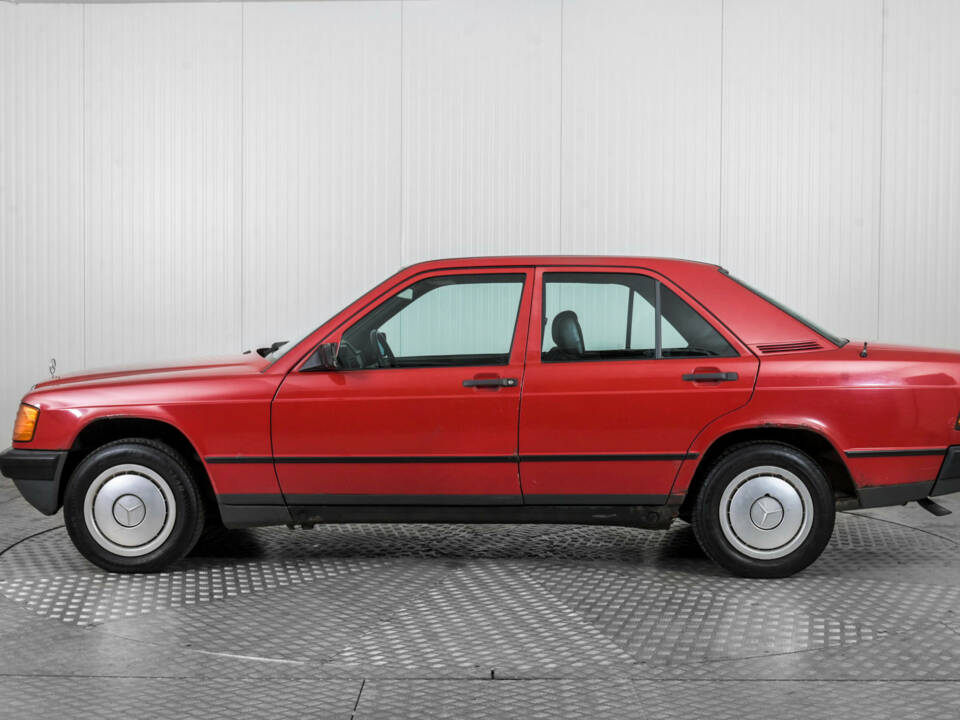 Imagen 11/50 de Mercedes-Benz 190 D (1984)