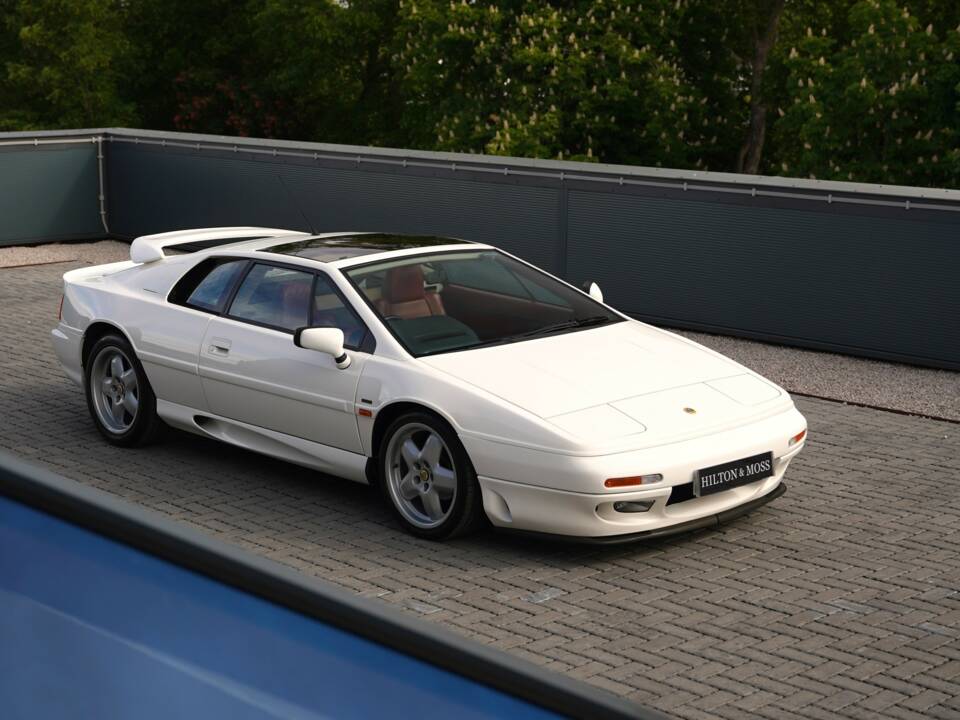 Image 22/50 of Lotus Esprit S4 (1994)
