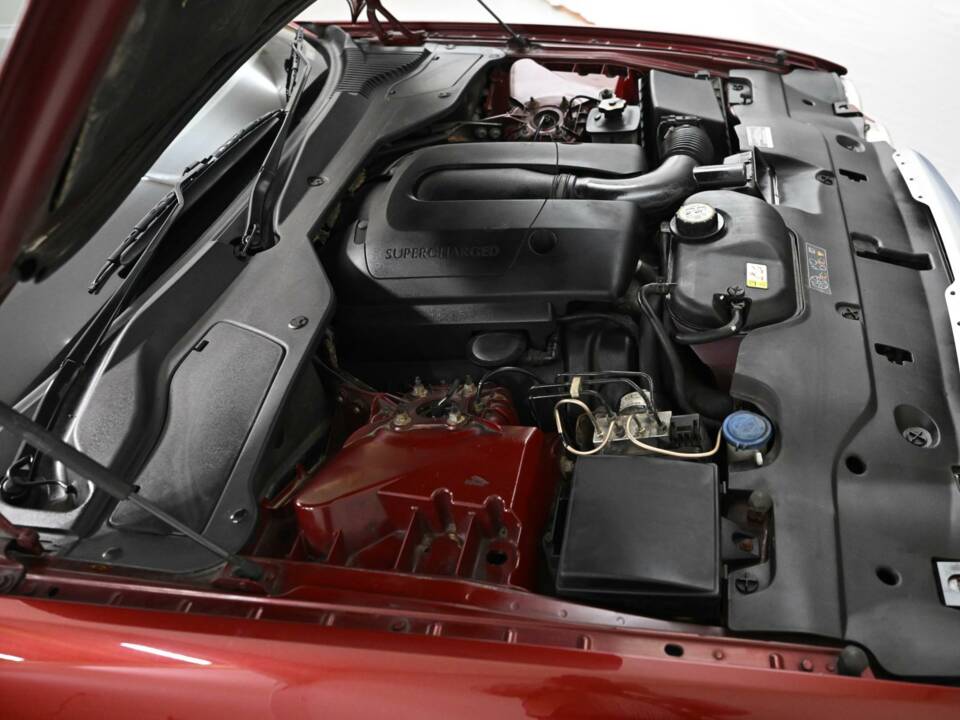 Imagen 42/50 de Jaguar XJR Super V8 (2004)