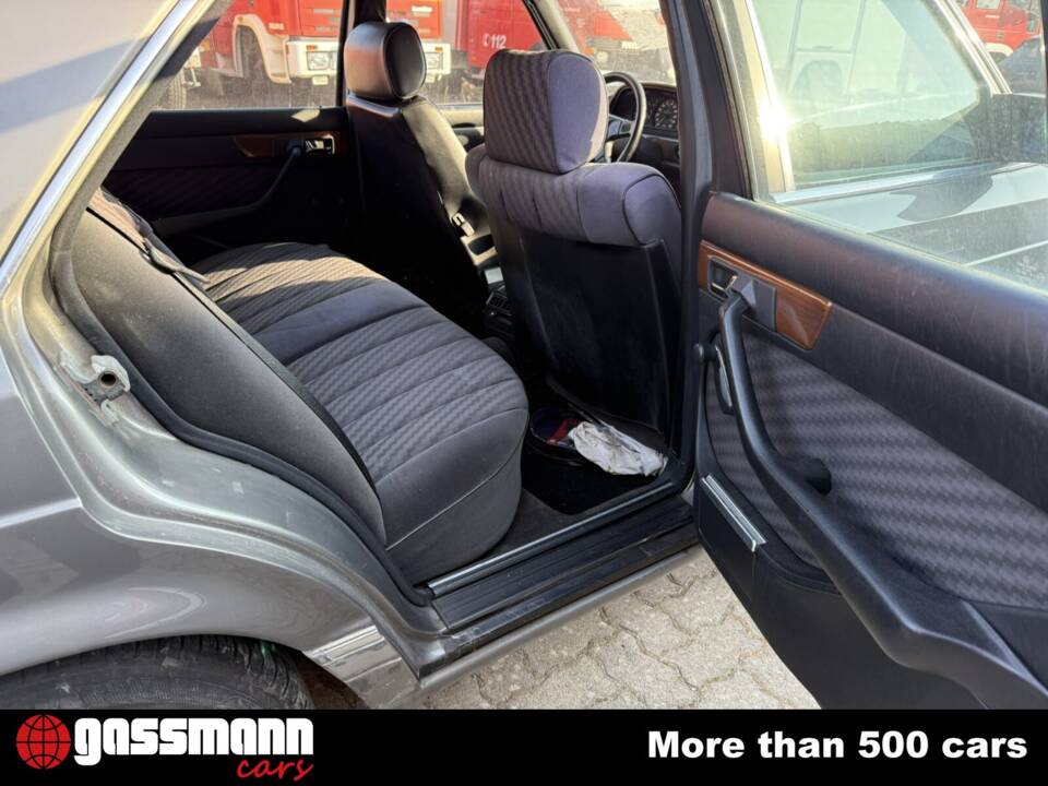 Afbeelding 13/15 van Mercedes-Benz 500 SE (1990)