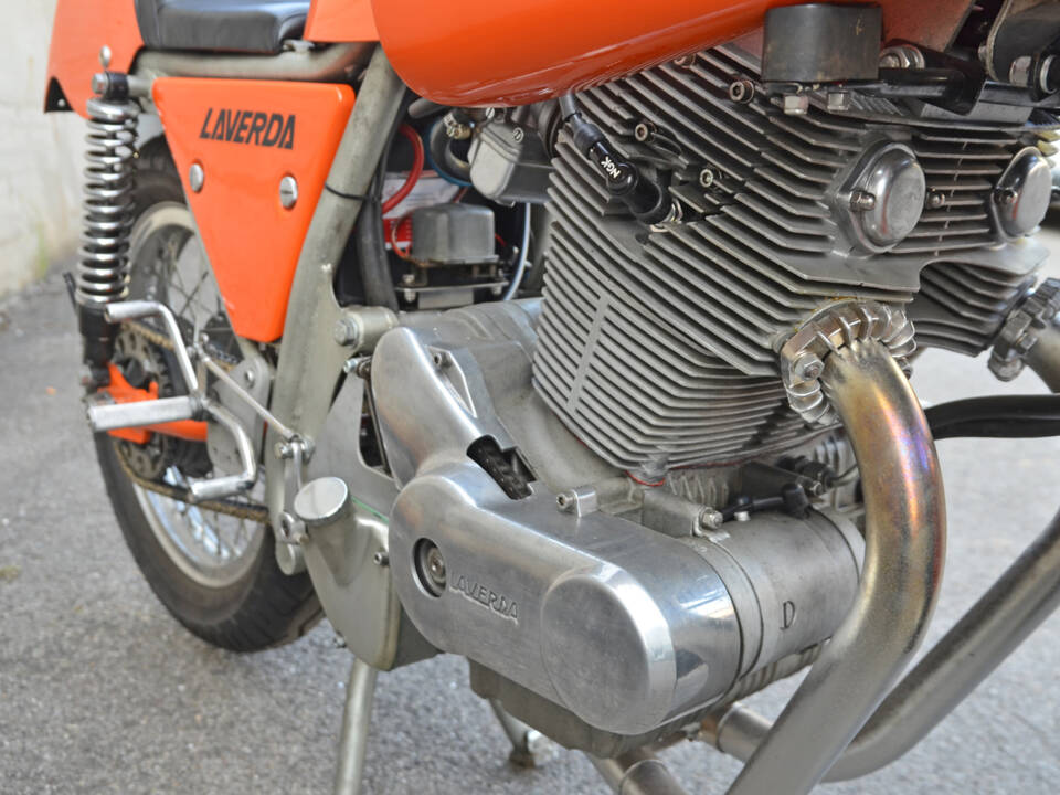 Image 17/36 of Laverda DUMMY (1975)