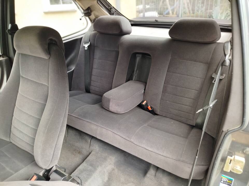 Image 40/51 of Saab 900 Turbo (1991)