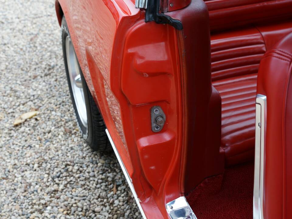 Immagine 46/50 di Ford Mustang 289 (1965)