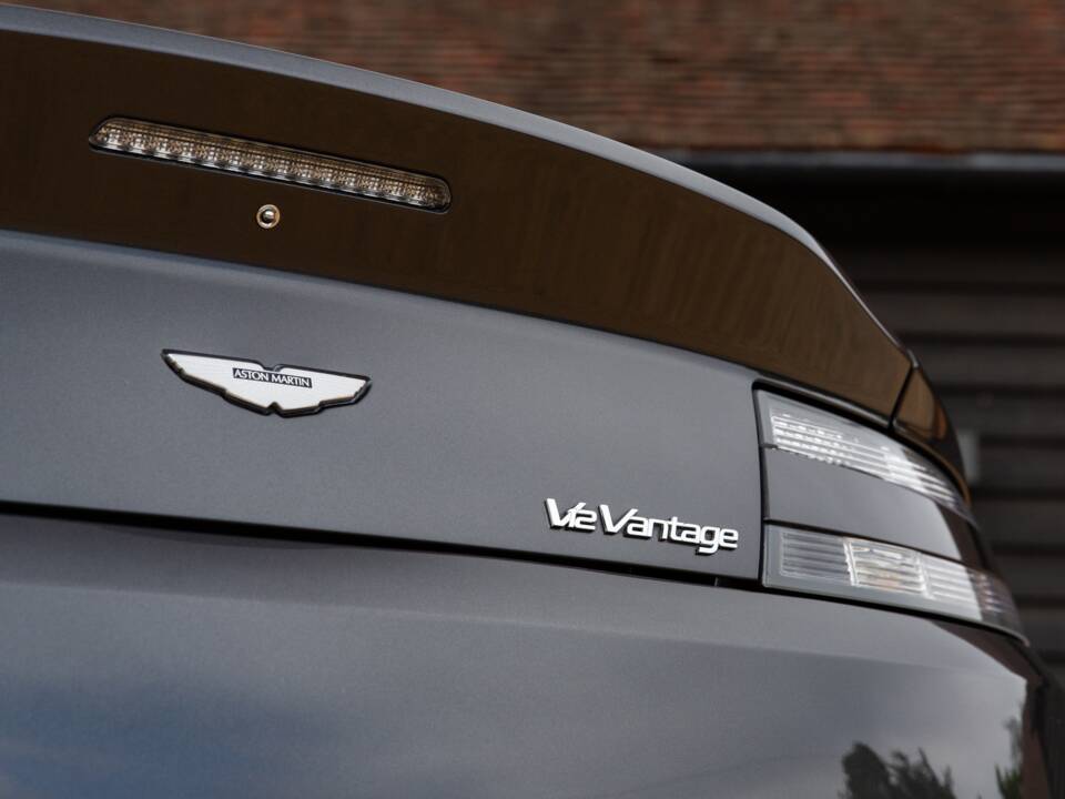 Bild 36/79 von Aston Martin V12 Vantage (2011)