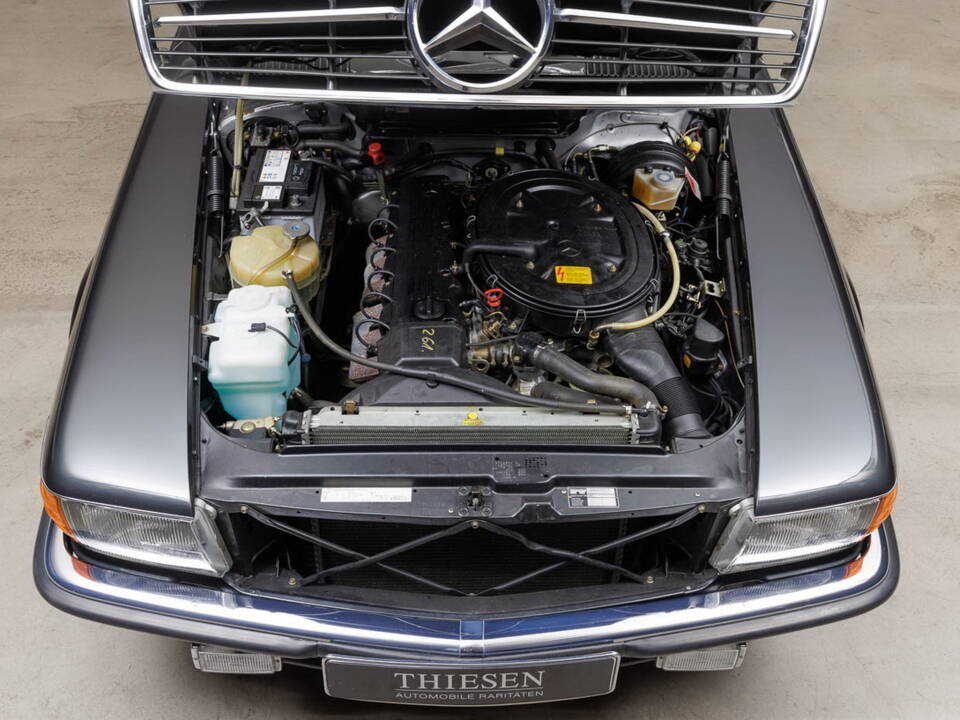 Image 16/44 of Mercedes-Benz 300 SL (1988)