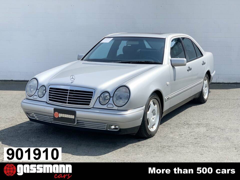 Image 1/15 of Mercedes-Benz E 320 (1998)