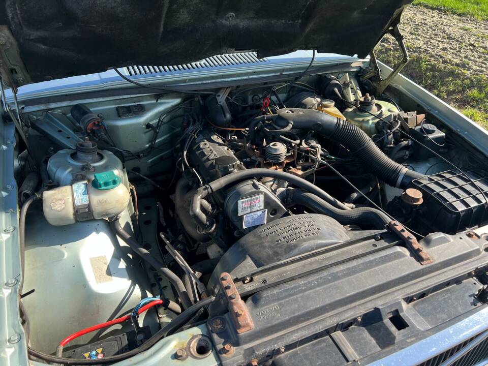 Image 17/41 of Volvo 740 (1987)