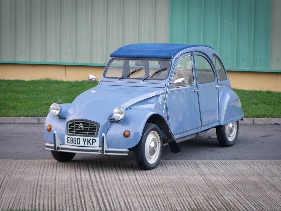Image 2/38 de Citroën 2 CV 6 (1988)