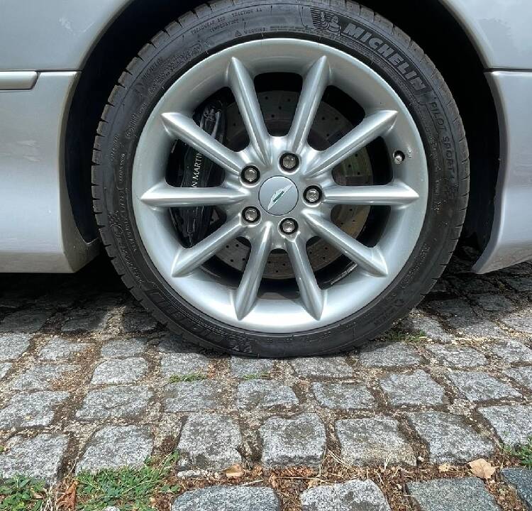 Bild 22/24 von Aston Martin DB 7 Vantage Volante (2000)