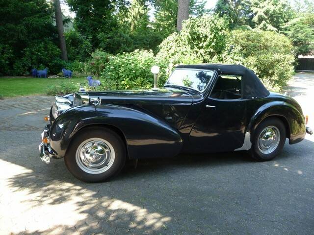 Image 2/15 of Triumph 2000 Roadster (1949)