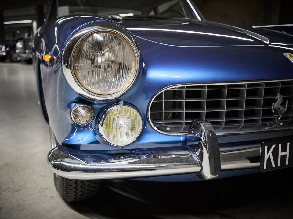 Imagen 28/100 de Ferrari 250 GT 2+2 (1963)