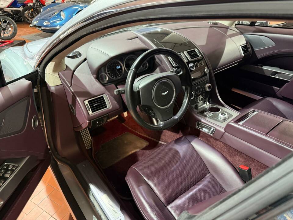 Immagine 7/42 di Aston Martin Rapide (2011)
